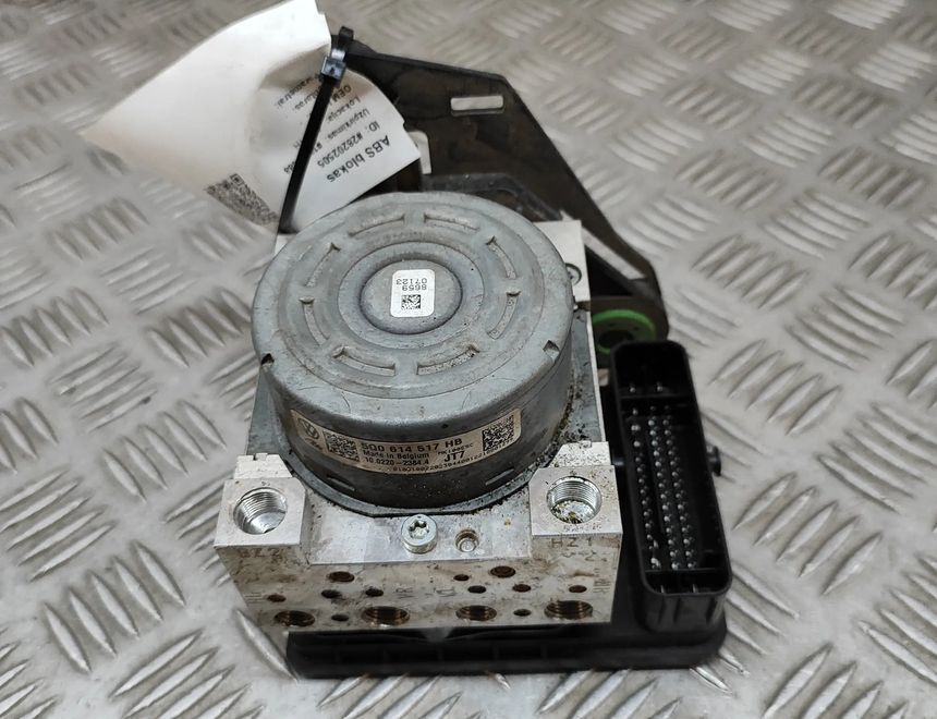 VOLKSWAGEN Arteon 1 generation (2017-2024) Абс блок 5Q0614517HB 28202505