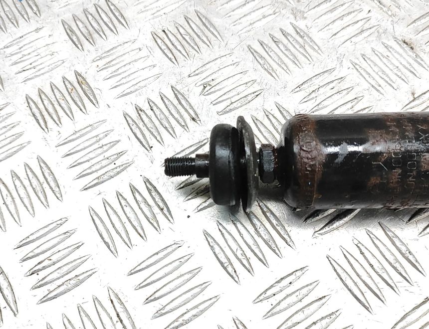 TOYOTA Hiace H50/H60/H70/H80/H90 (1982-2007) Aizmugurējais labais amortizators 48531-26750 28215602