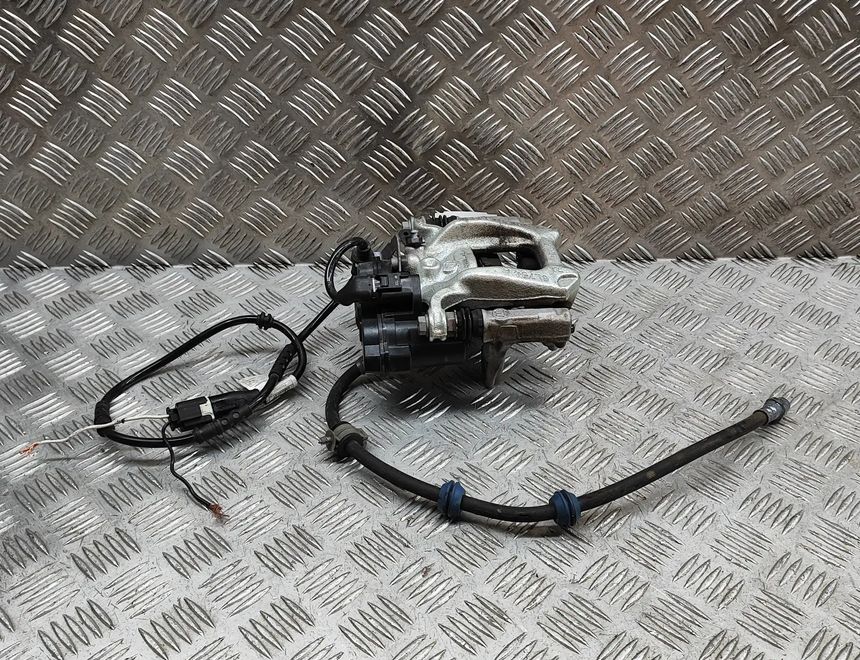 BMW Mokka 2 generation (2021-2023) Aizmugurējais labais bremžu suports 8837110,6891066 28227823