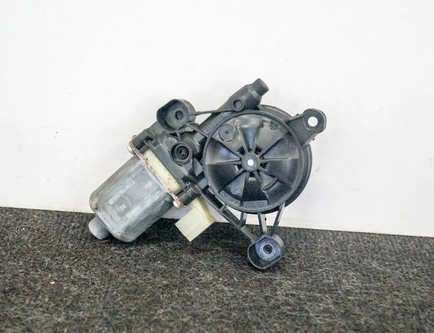 VOLKSWAGEN Golf 7 generation (2012-2024) Front Left Door Window Regulator Motor 5Q0959801B 2934815