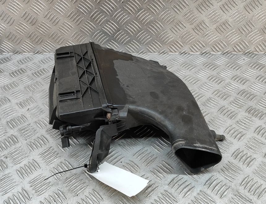 MERCEDES-BENZ E-Class W212/S212/C207/A207 (2009-2016) Air Filter Box A6420942304,A6420903501 29452783