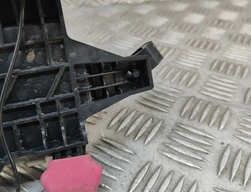 LAND ROVER Range Rover Sport Масляный радиатор GJ32-9N103-AA,M8E2-9C176-AC 29508143