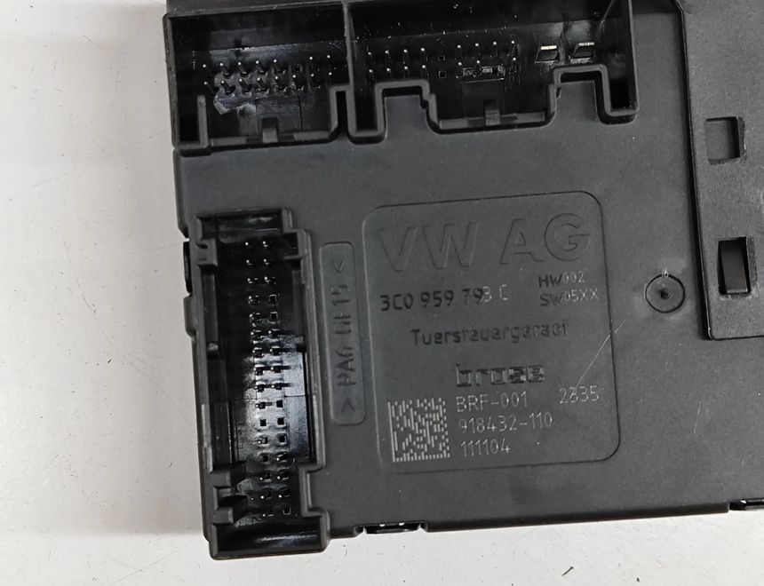 VOLKSWAGEN Passat B7 (2010-2015) Priekšējo kreiso durvju logu pacēlāja motorīts 3C0959793C,3C0959793,3AA959701A,3AA959701 30193317