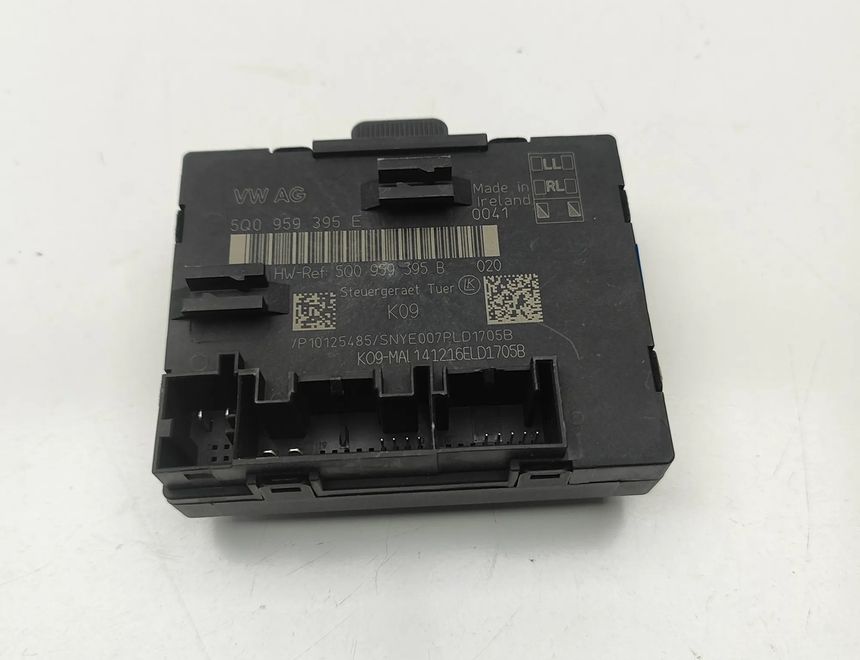 VOLKSWAGEN Passat B8 (2014-2023) Rear Right Door Control Unit 5Q0959395E 30206884