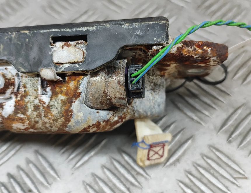 BMW X2 F39 (2017-2023) Подушка безопасности для колен 9296980 30293461