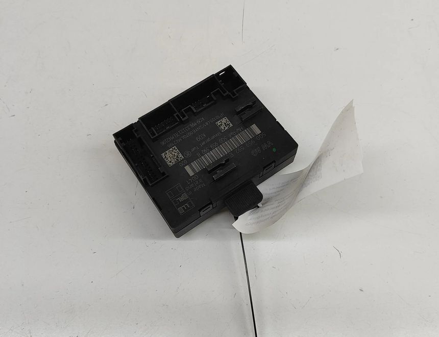 VOLKSWAGEN Passat B8 (2014-2023) Блок управления дверей передние  правые 5Q0959592E,5Q0959592B 30302875