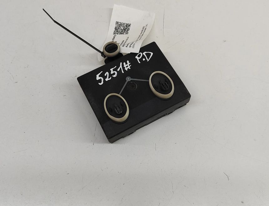 VOLKSWAGEN Passat B8 (2014-2023) Блок управления дверей передние  правые 5Q0959592E,5Q0959592B 30302875