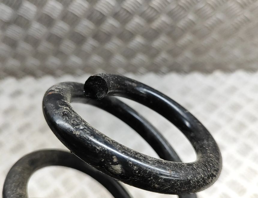 VOLKSWAGEN Passat B8 (2014-2023) Aizmugurējā kreisā amartizātora atspere 3Q0511115P 30306883