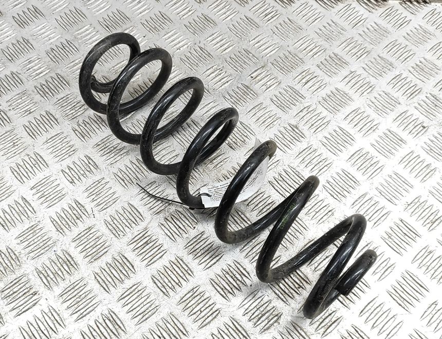 VOLKSWAGEN Passat B8 (2014-2023) Aizmugurējā kreisā amartizātora atspere 3Q0511115P 30306883