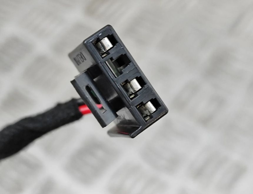 TESLA Model Y 1 generation (2020-2024) Беспроводная зарядная станция 175510000D 30357394