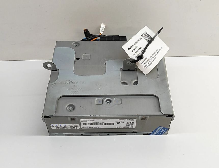 VOLKSWAGEN Touareg 2 generation (2010-2018) Mūzikas atskaņotājs ar Navigāciju / GPS 4G0035061N,4G0035061 30370840