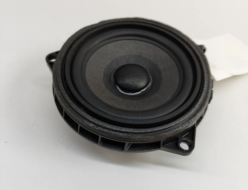 BMW i4 1 generation (2021-2024) Front Right Door Loudspeaker 2622469 30430708