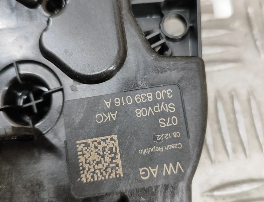 VOLKSWAGEN T-Roc 1 generation (2017-2024) Rear Right Door Lock 3J0839016A 30430869