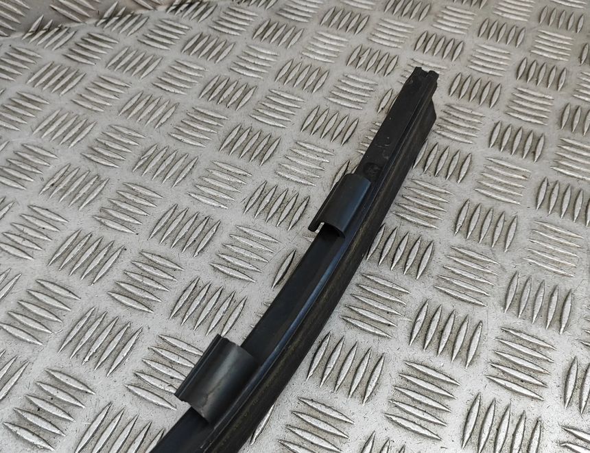 BMW 3 Series G20/G21/G28 (2018-2024) Резиновая крышка двигателя 7419380 30468130