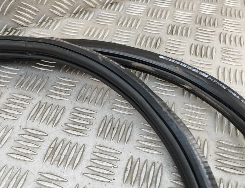 AUDI Q8 4M (2018-2024) Front Right Door Seal Rubber 4KE831721 30490111