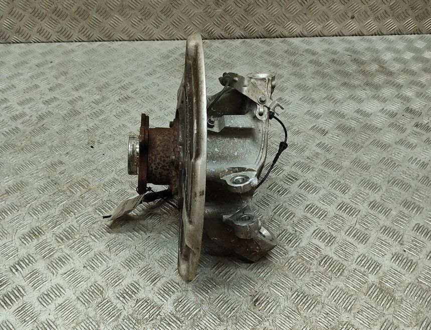 BMW X5 G05/G18 (2018-2024) Ступица задняя правая 6876652 30720018