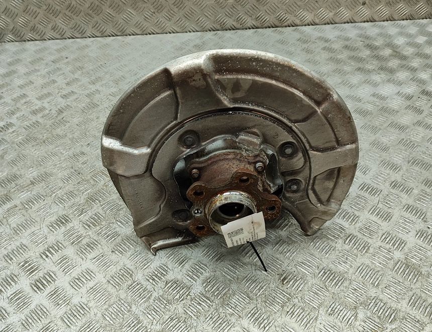 BMW X5 G05/G18 (2018-2024) Ступица задняя правая 6876652 30720018