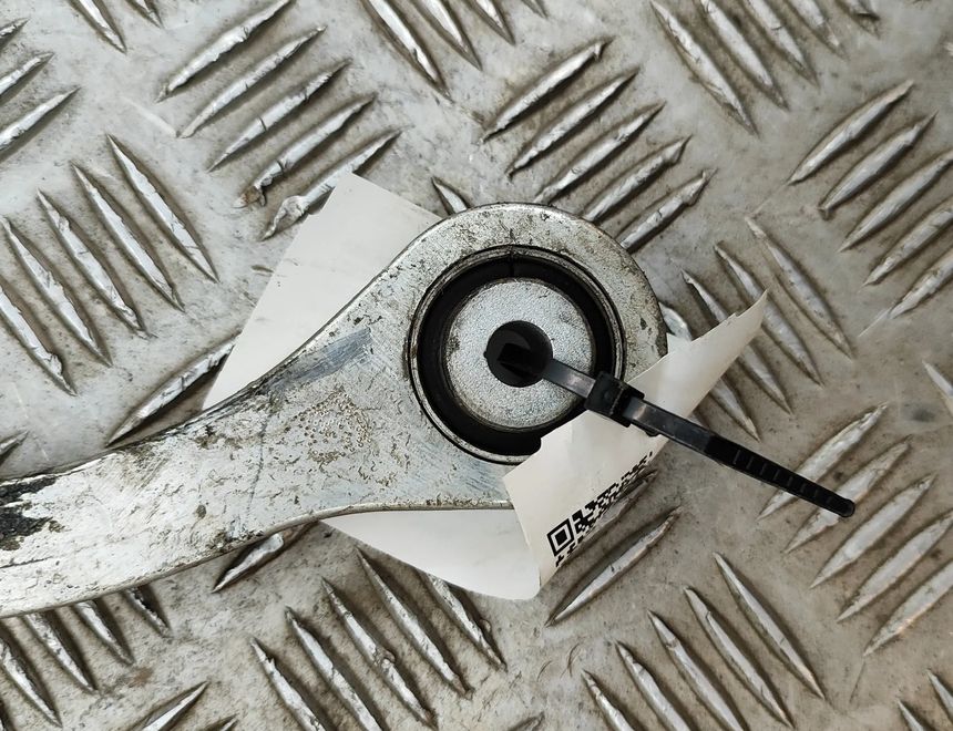 AUDI 3 Series F30/F31 (2011-2020) Aizmugurējā kreisā svira/ričags 4M0505465D 30944930