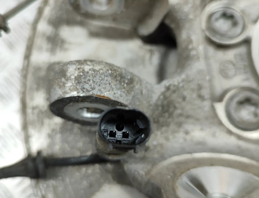 BMW 3 Series G20/G21/G28 (2018-2024) Rear Right Wheel Hub 6898480 31036690