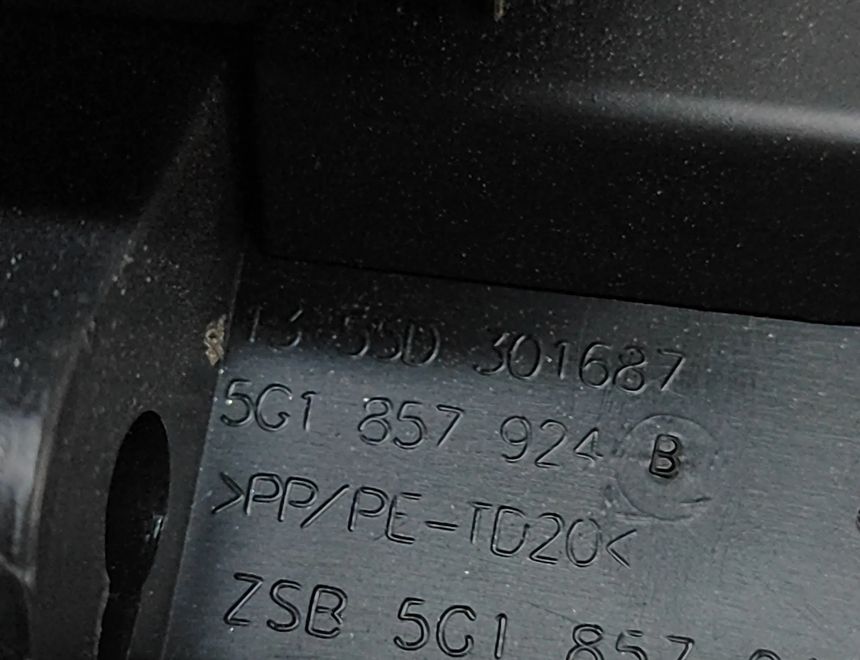 VOLKSWAGEN Golf 7 generation (2012-2024) Glove Box 5G1857924B 31044772