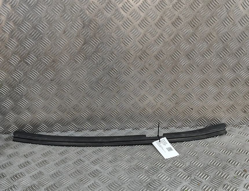 BMW X3 F25 (2010-2017) Резиновая крышка двигателя 7210737 31052724