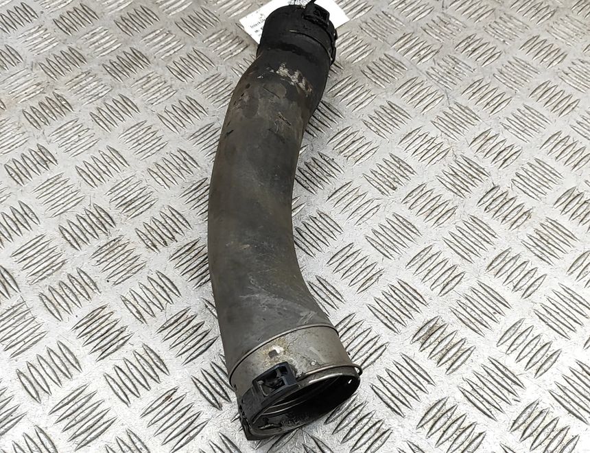 BMW 3 Series Gran Turismo F34 (2013-2017) шланг радиатора интеркулера 8583389 31055333