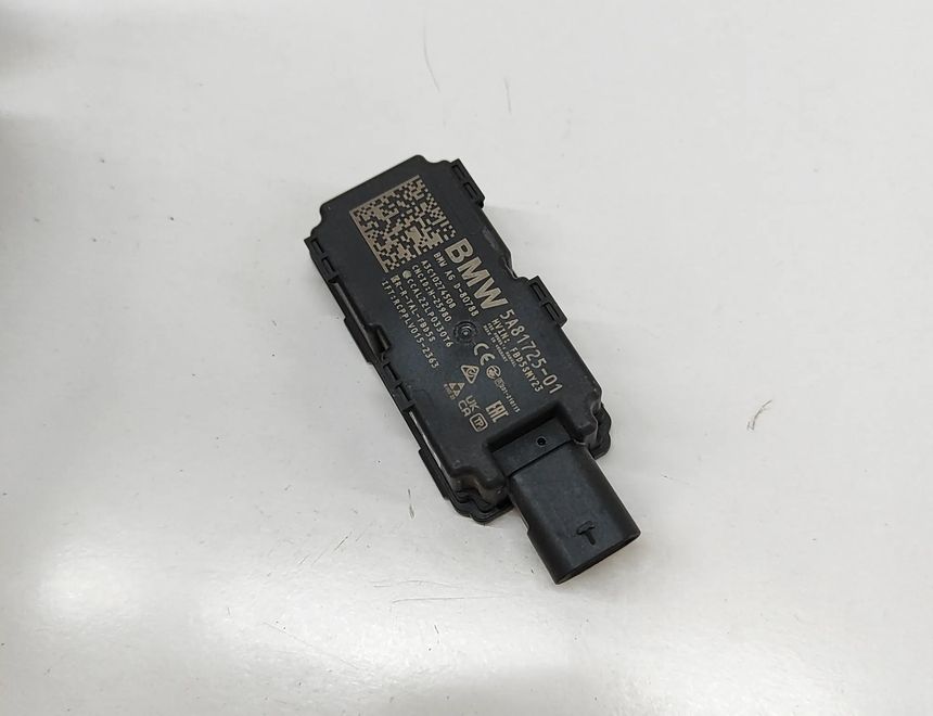 BMW X7 G07 (2018-2024) Keyless Entry Antenna 5A81725,A3C10274508 31094992