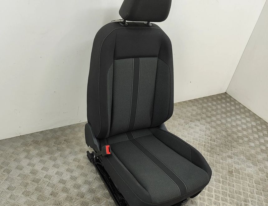 VOLKSWAGEN T-Roc 1 generation (2017-2024) Сиденье переднее левое 2Q4881105L 31209058