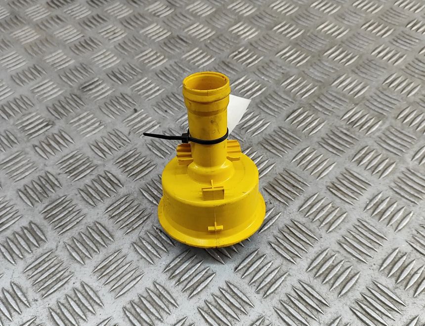 PORSCHE Boxster 982 (2016-2023) Труба для заполнения масла 98110706008,98110716005 31302432