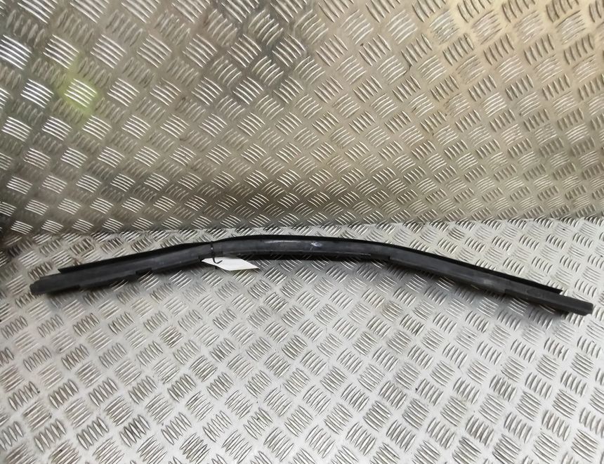 BMW M3 F80 (2013-2020) Engine Cover Rubber 8059701 31427070