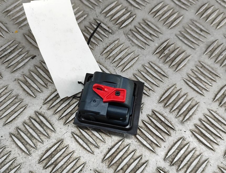 MERCEDES-BENZ AMG GT C190 (2014-2023) Fuel Tank Cover Lock A0008207703 31527397