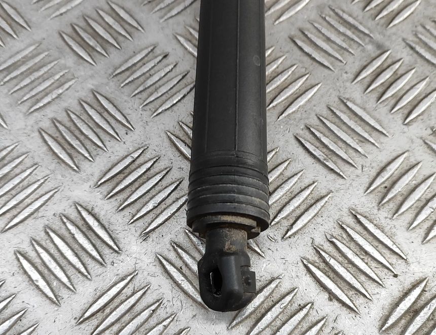 PORSCHE Macan 1 generation (2013-2023) Aizmugurējā bagāžnieka amartizātors labajā pusē 95B827851F 31539035