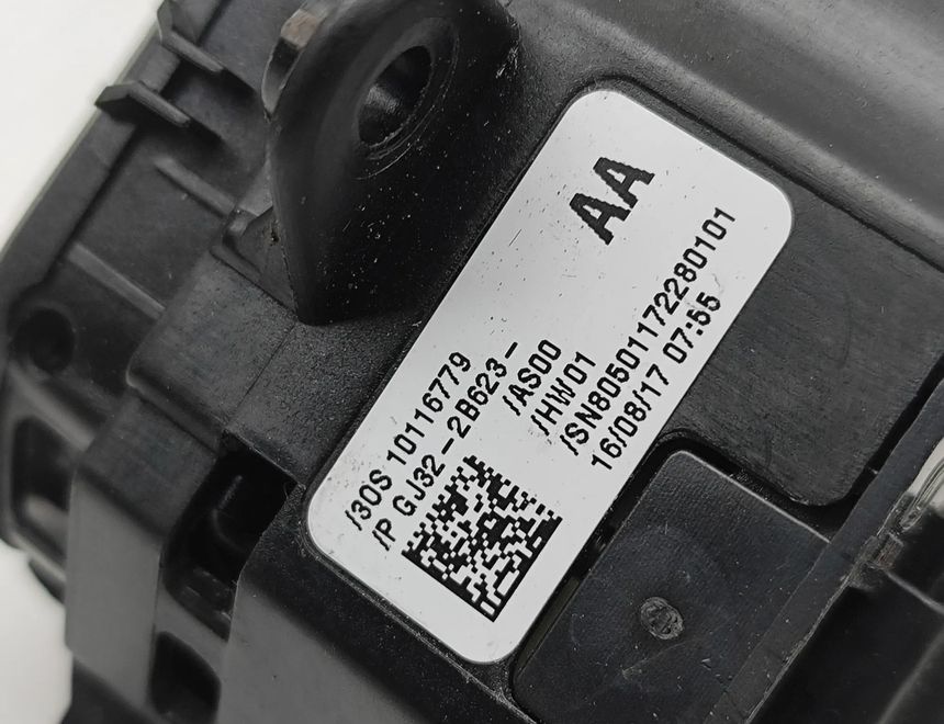 LAND ROVER Range Rover Evoque L538 (1 gen) (2011-2020) Stāvbremzes poga GJ32-2B623-AA,GJ32-2B623 31560296