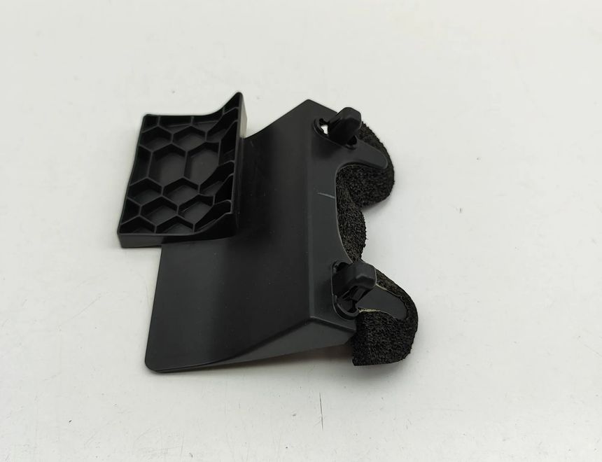 TOYOTA Yaris 4 generation (2020-2023) Radiator air diverter 16695-K0020 31616871