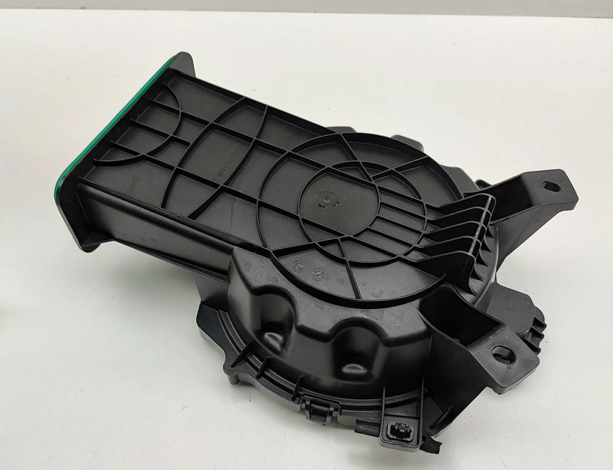 BMW X3 M F97 (2019-2023) Низкочастотный динамик с левой стороны 6811959 31646148