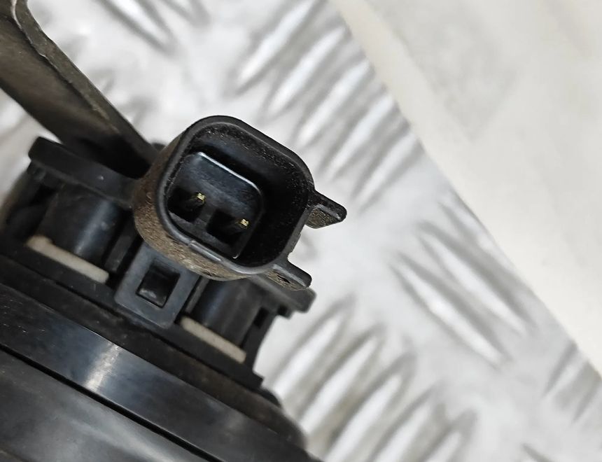 LAND ROVER Discovery 5 generation (2016-2024) Signāla taure HY32-13802-AB 31778015