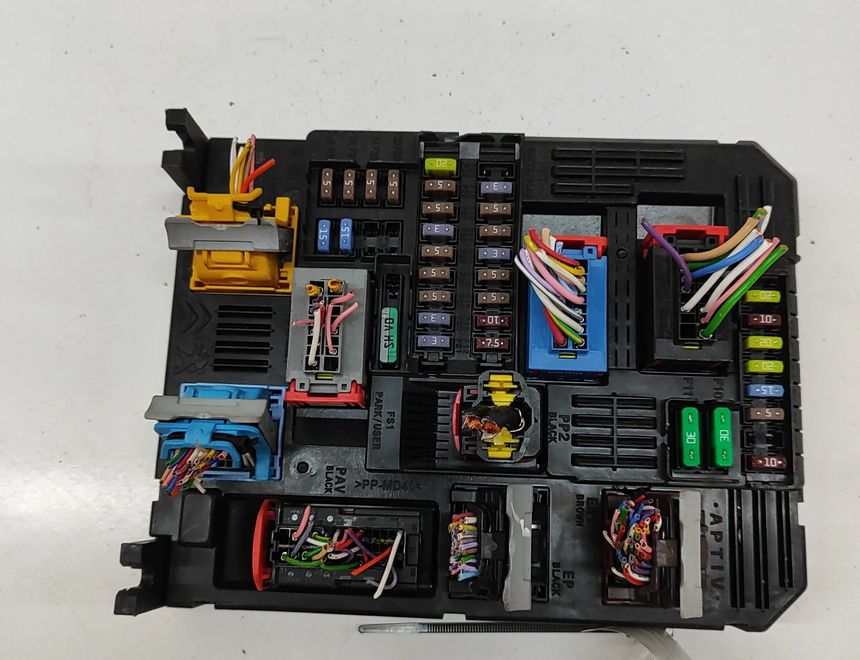 PEUGEOT 208 Peugeot 208 (2012-2015) Fuse box 9855665080,28799378 31845319