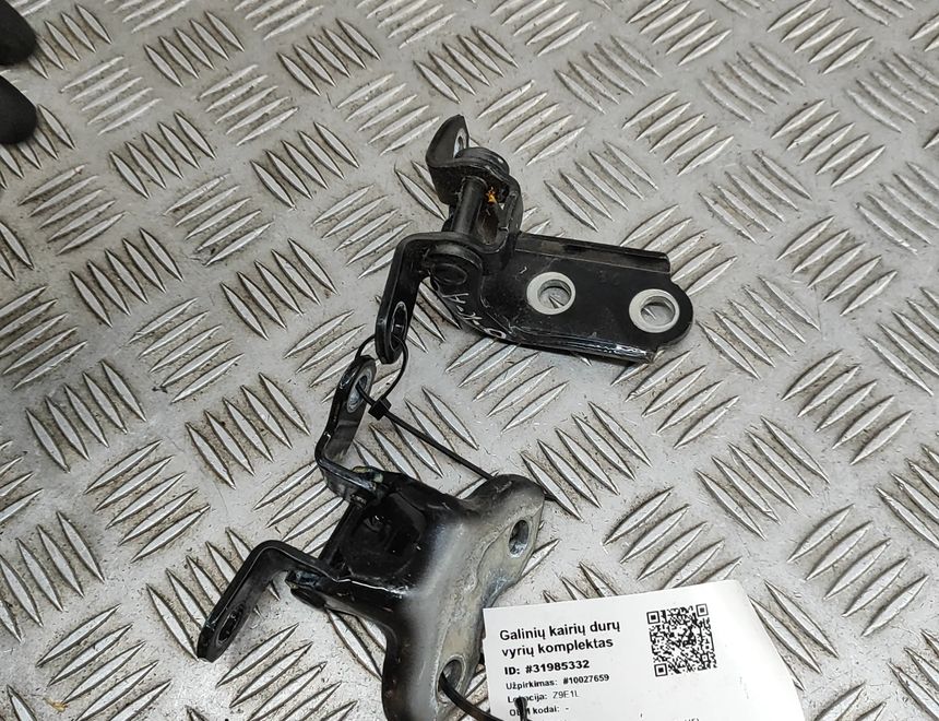 TOYOTA RAV4 5 generation (XA50) (2018-2024) Kreiso aizmugurējo durvju eņģu komplekts 68780-33050,68760-20122 31985332