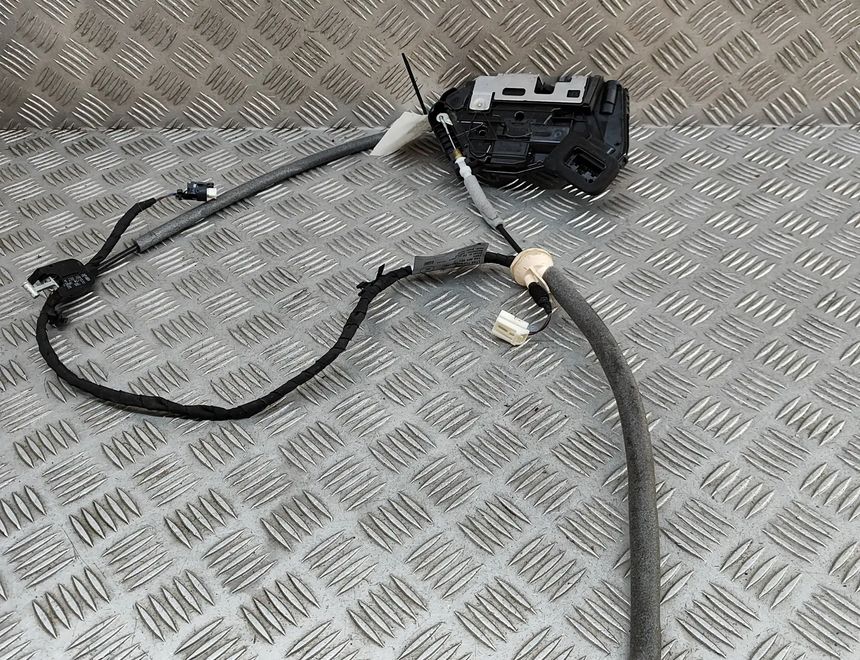 AUDI Q4 Sportback e-tron 1 generation (2021-2024) Замок передней левой двери 5TC837015D 32042259