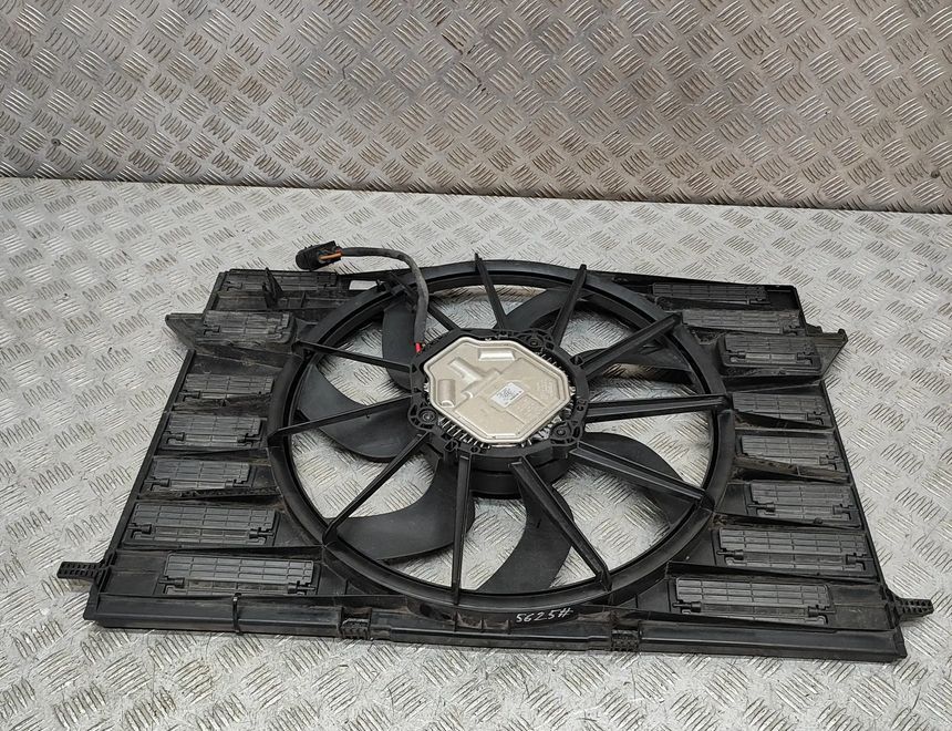 AUDI A4 B9/8W (2015-2024) Dzinēja dzesēšanas ventilators/difuzors 8W0121003B,8W0959455F,0130707108,0130707410 32059390