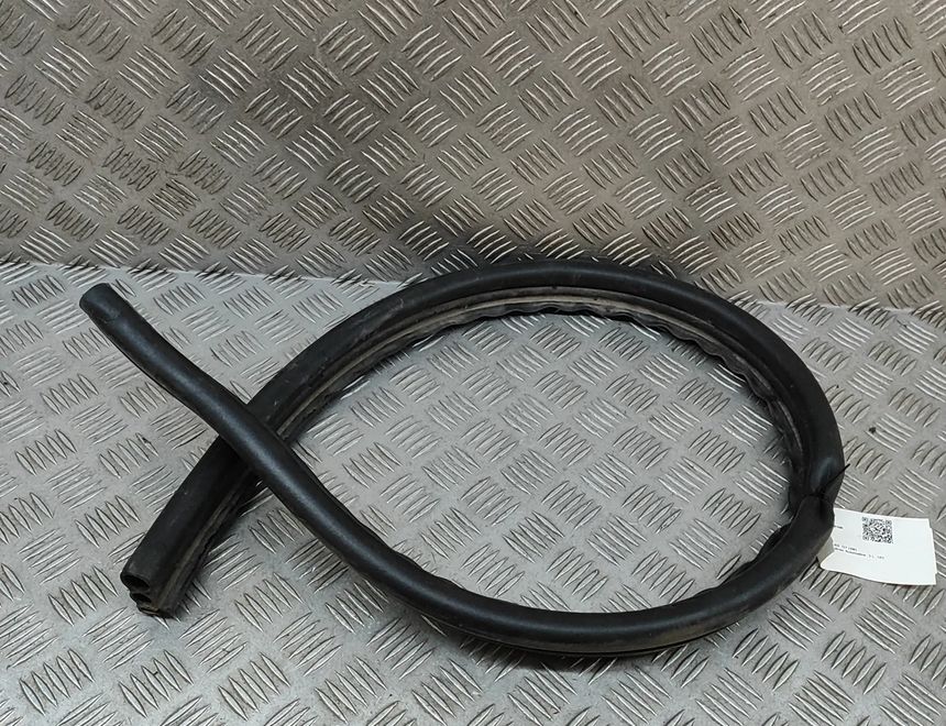 AUDI Q7 4M (2015-2024) Резиновая крышка двигателя 4M0823723 32061357