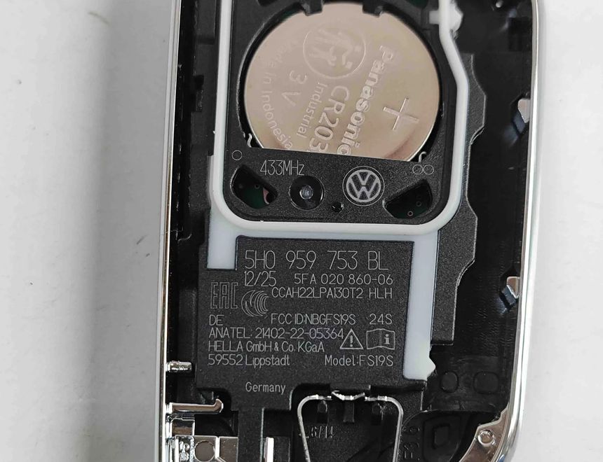 VOLKSWAGEN Aizdedzes atslēga 5H0959753BL 32381536