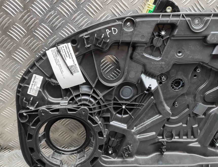 VOLVO V60 2 generation (2018-2023) Стеклоподъемник передней правой двери 31462705 32395357
