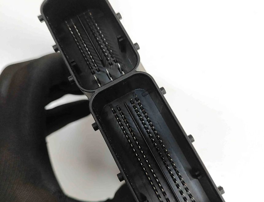 BMW X3 F25 (2010-2017) Блок управления двигателем 8518477,0281018609,1039S51592 32402020