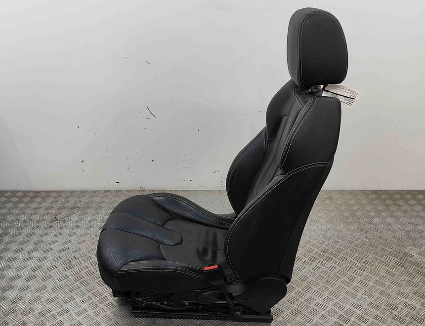 LAND ROVER Range Rover Evoque L538 (1 gen) (2011-2020) Сиденье переднее правое BJ32-62900-DC 32547513
