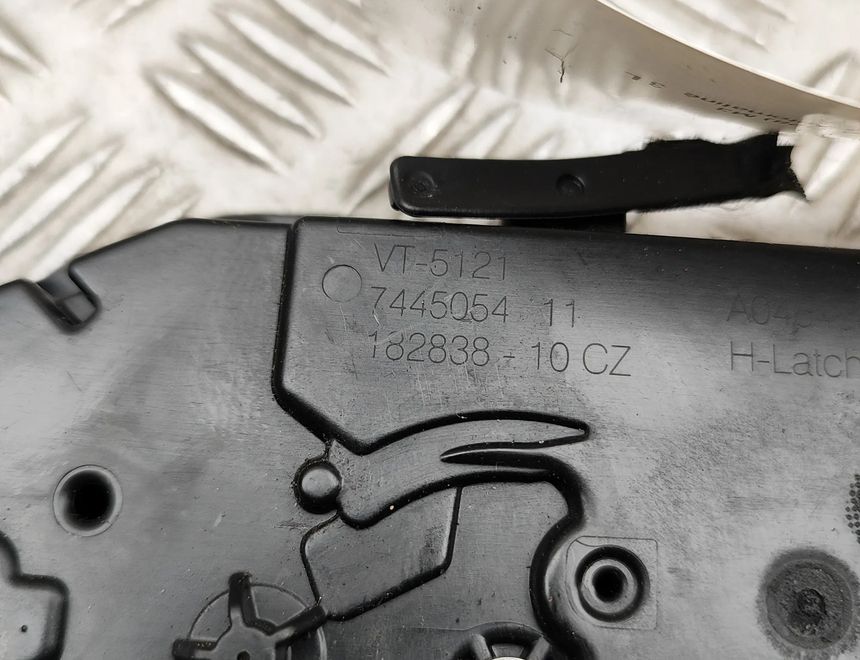 BMW M3 G80 (2020-2023) Замок задней правой двери 7445054 32549378