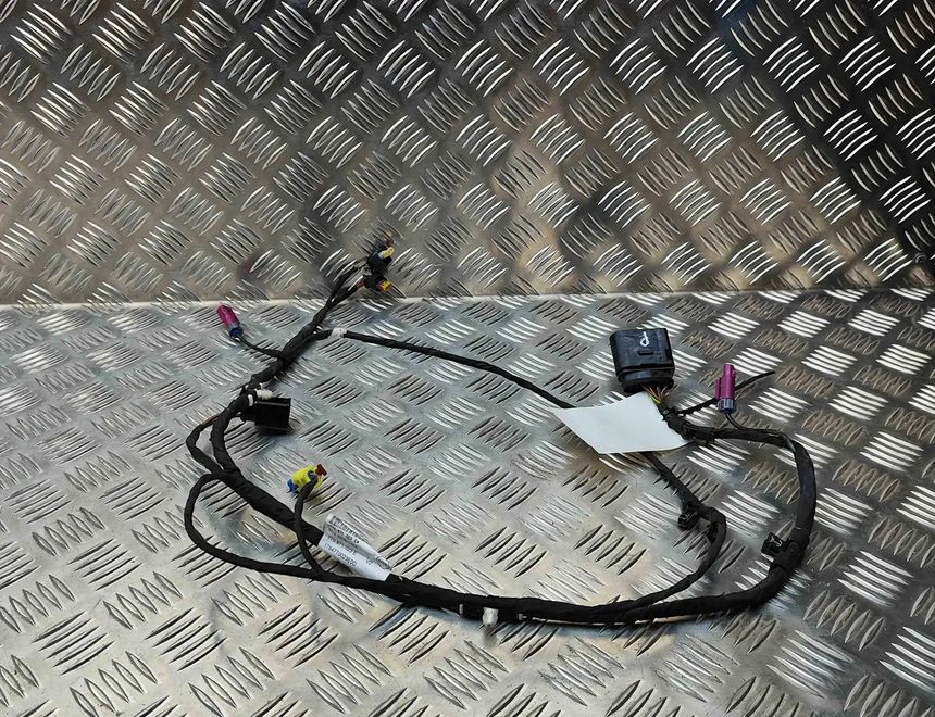 VOLKSWAGEN Multivan T7 (2021-2024) Front Parking Aid Wiring 7T0971023E 32579797