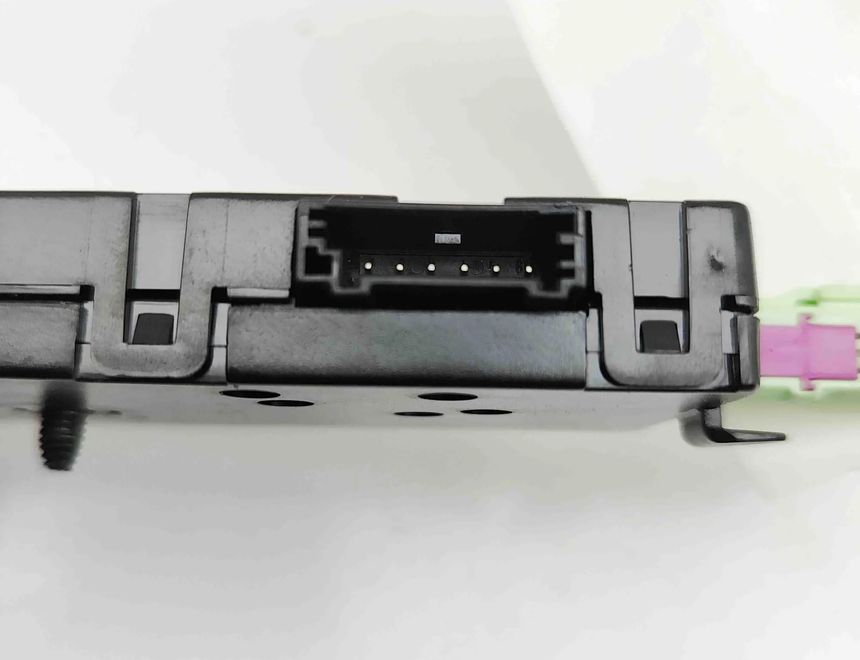 BMW 5 Series G30/G31 (2016-2023) Antenas pastiprinātājs 8735982,218898-10 32596337