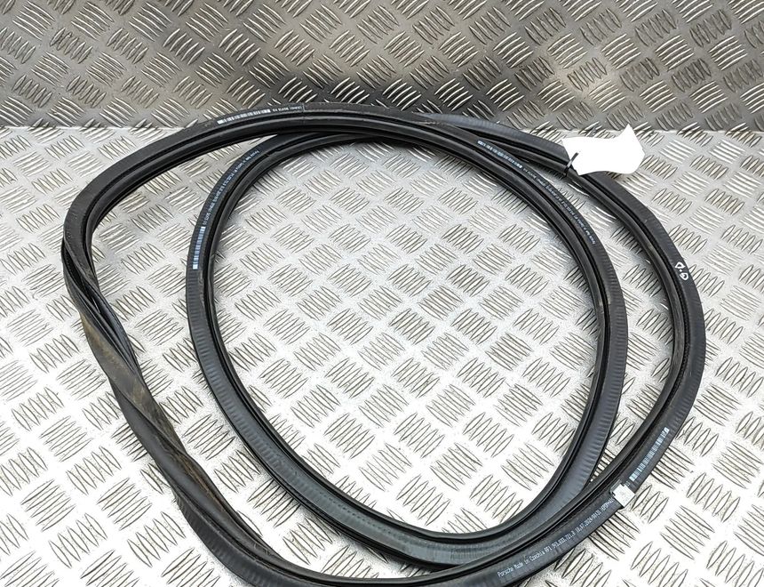 PORSCHE Cayenne Coupe 1 generation (2019-2021) Резиновая прокладка задней правой двери 9Y3833721B 32633226