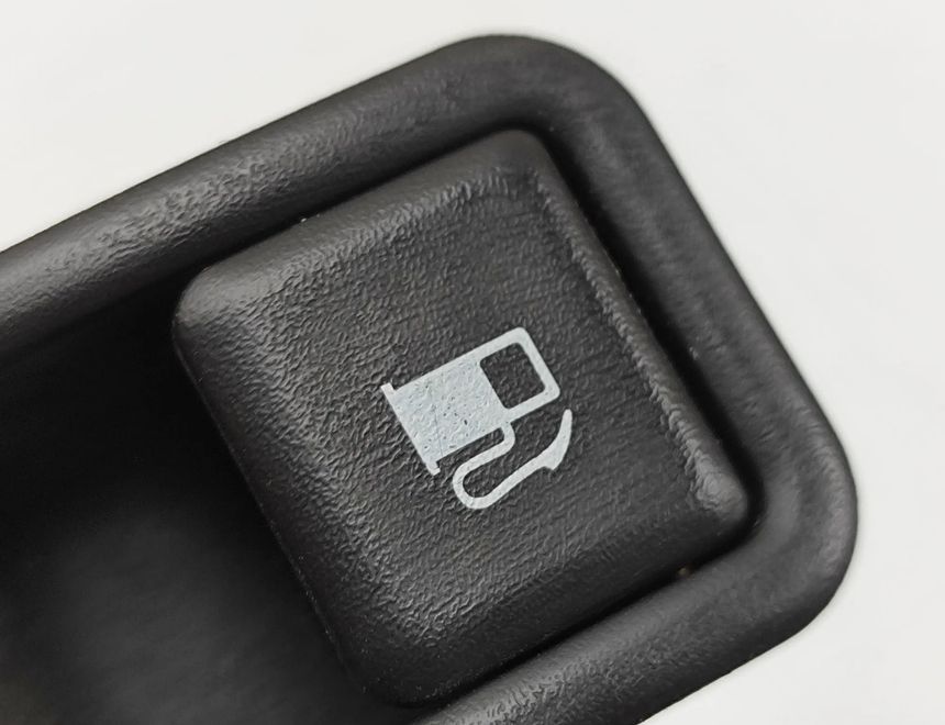 HYUNDAI Santa Fe CM (2006-2013) Переключатель открытия топливного бака 93555-2B000 32738298